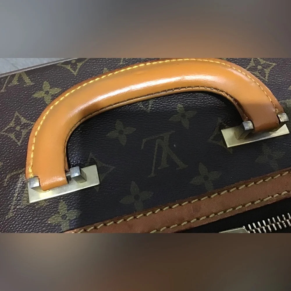 Louis Vuitton  Stratos Carry Case  Monogram Canvas Leather Travel Bags